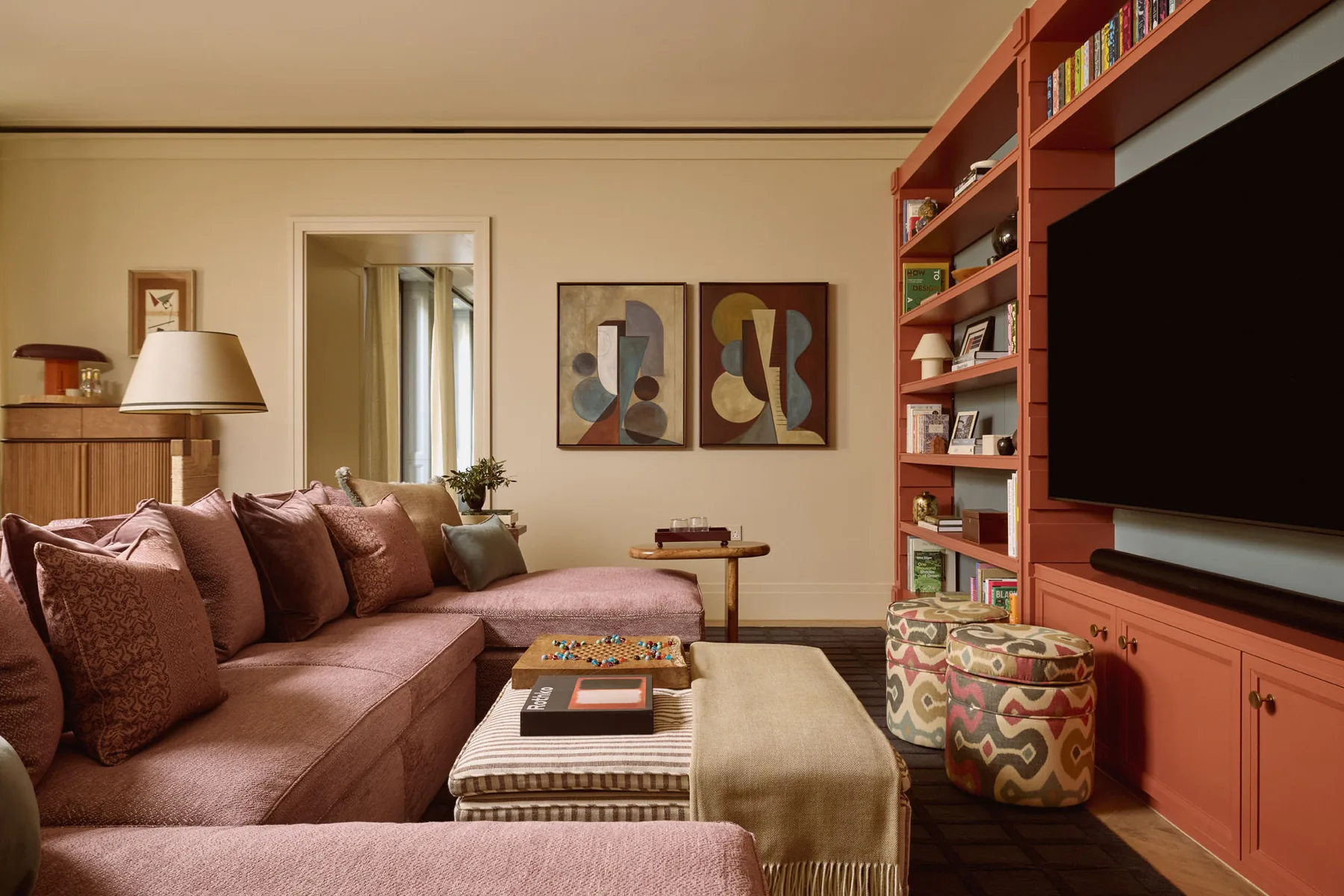 Room by De Rosee Sa painted in Clay