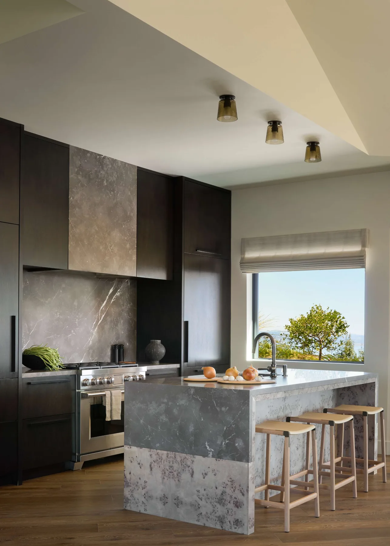 Room by HKB Interior Design painted in Pointing
