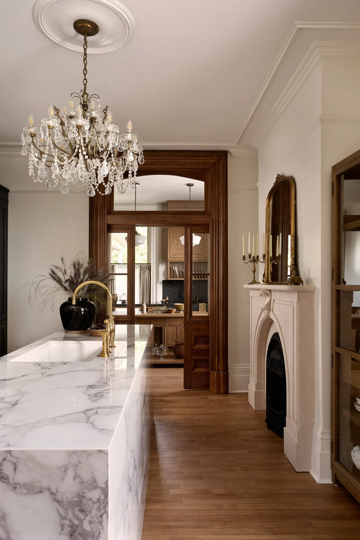 Room by Blanc Marine Intérieurs painted in White Dove