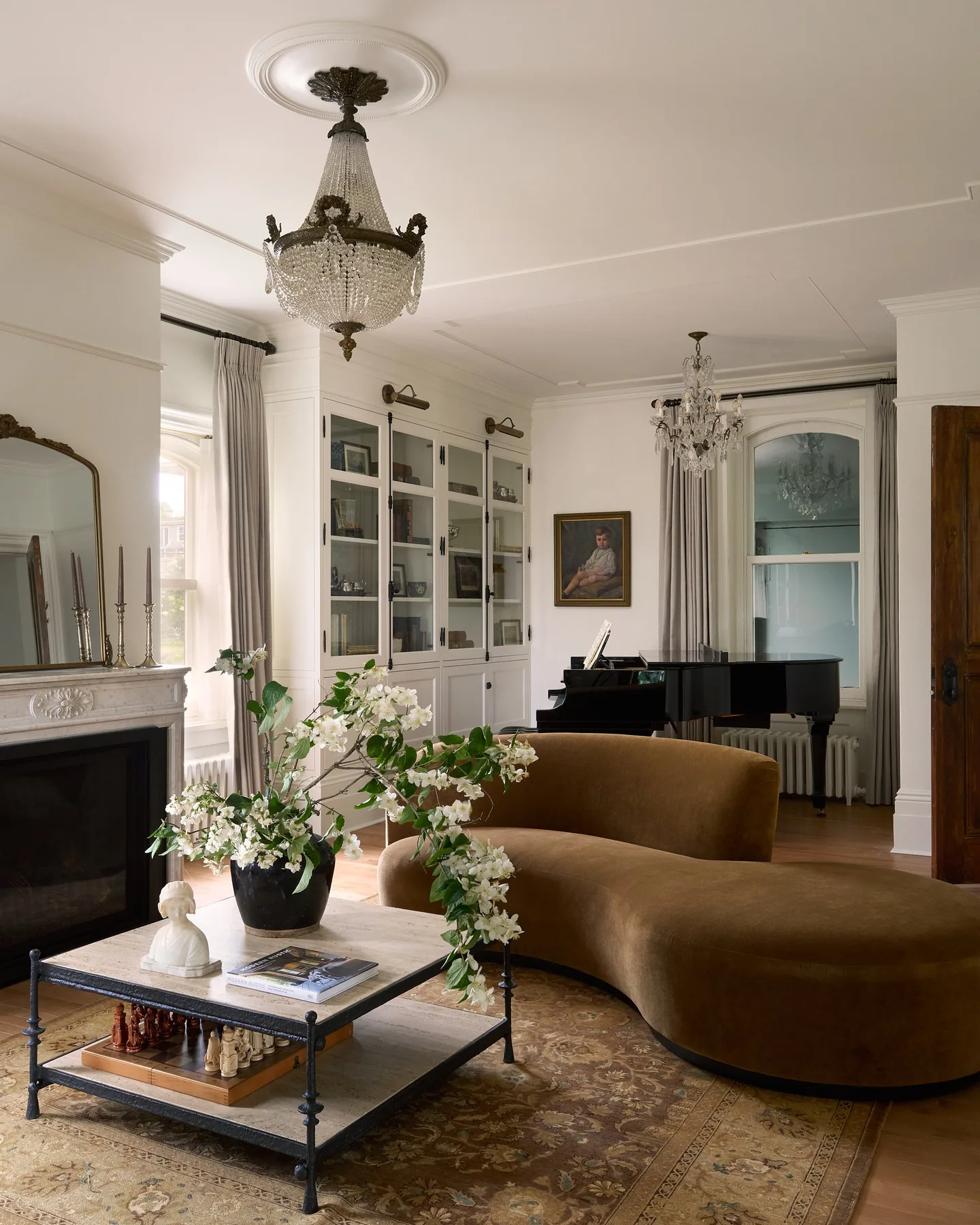 Room by Blanc Marine Intérieurs painted in White Dove