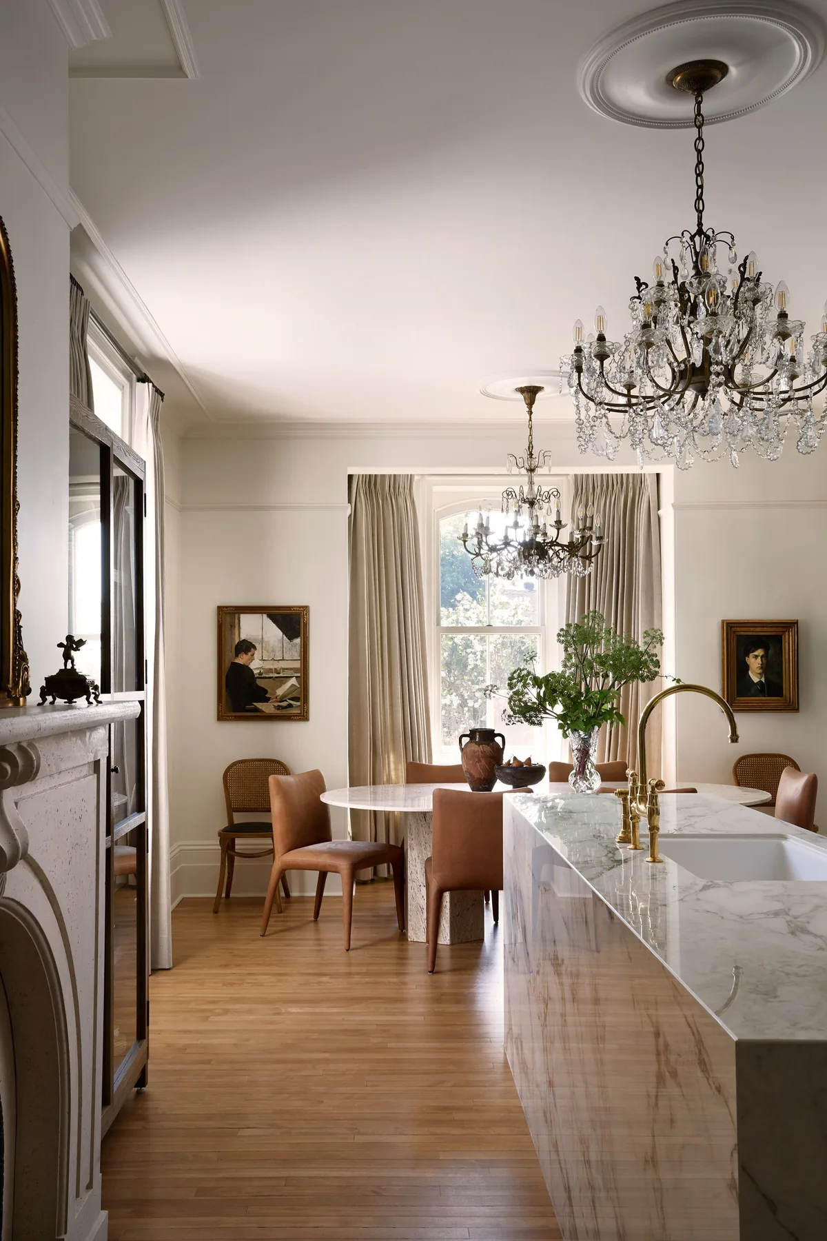Room by Blanc Marine Intérieurs painted in White Dove
